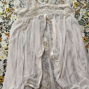 Intimate night gown